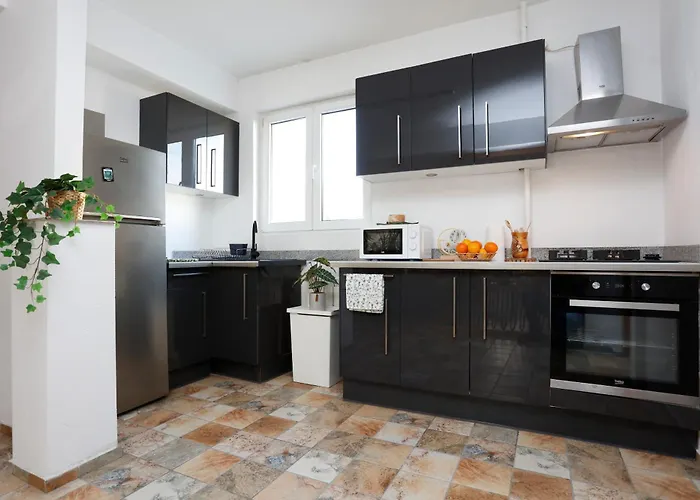 Calea Victoriei Old Town 2