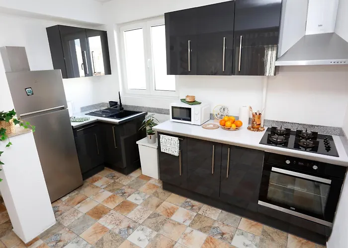 Calea Victoriei Old Town 2